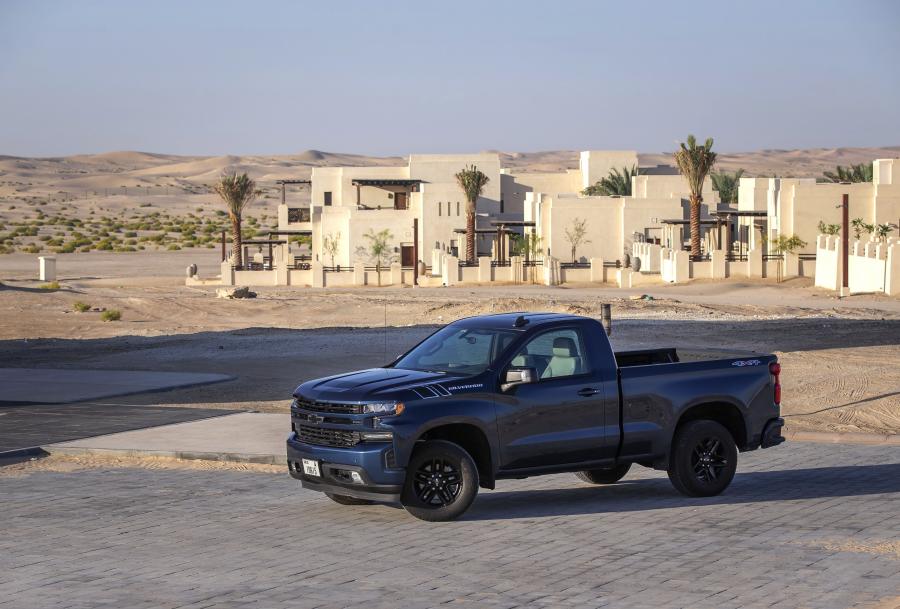  Chevrolet Silverado RST Regular Cab 2019 года  (UAE) (фото 14 из 19)